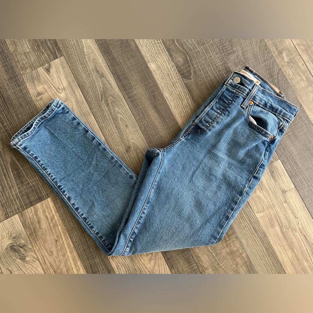 Levi’s wedgie straight jeans